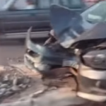 Carro bate em poste e acidente deixa motorista ferido na Avenida dos Holandeses