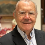 José Sarney lança coletânea de obras de ficção em São Luís