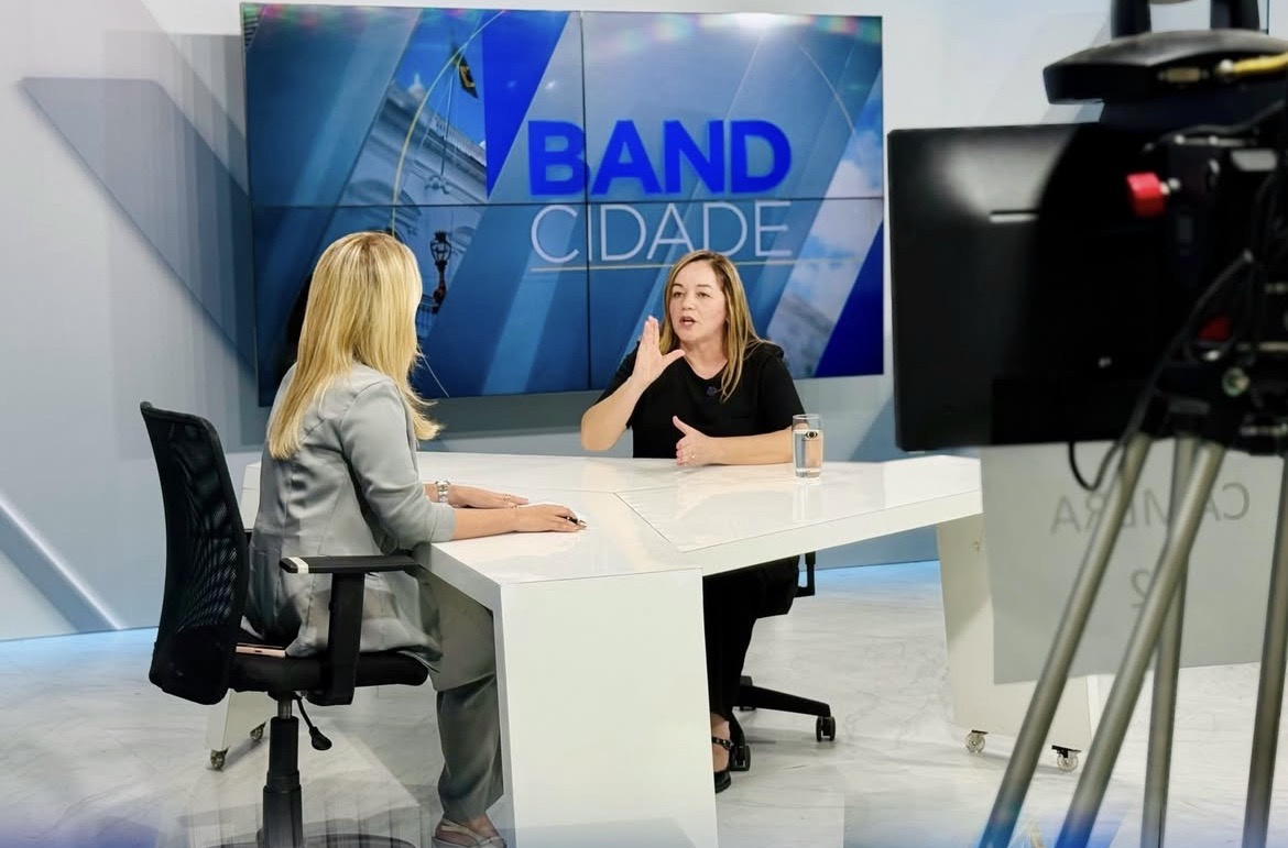 Estephany Almeida entrevista Rosana da Saúde: mandato coloca saúde, jovens e evangélicos em destaque