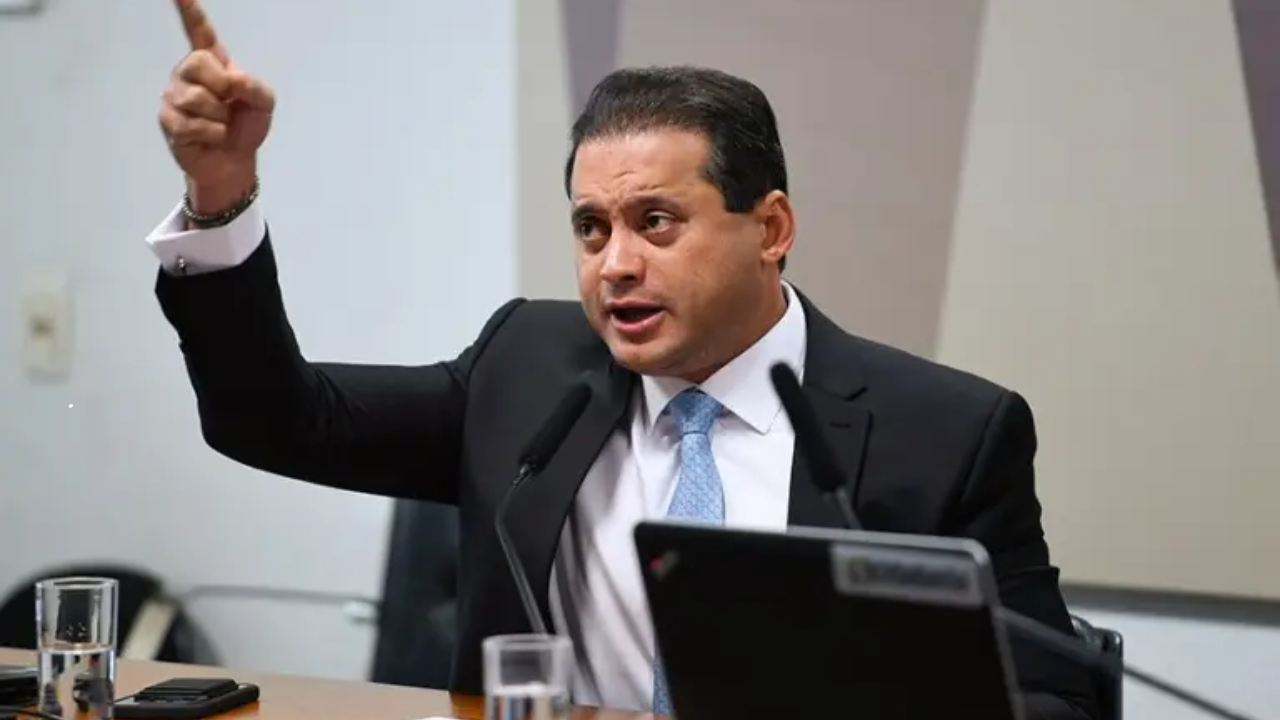 Weverton Rocha é designado relator da indicação de Jorge Messias ao STF e deve apresentar parecer favorável