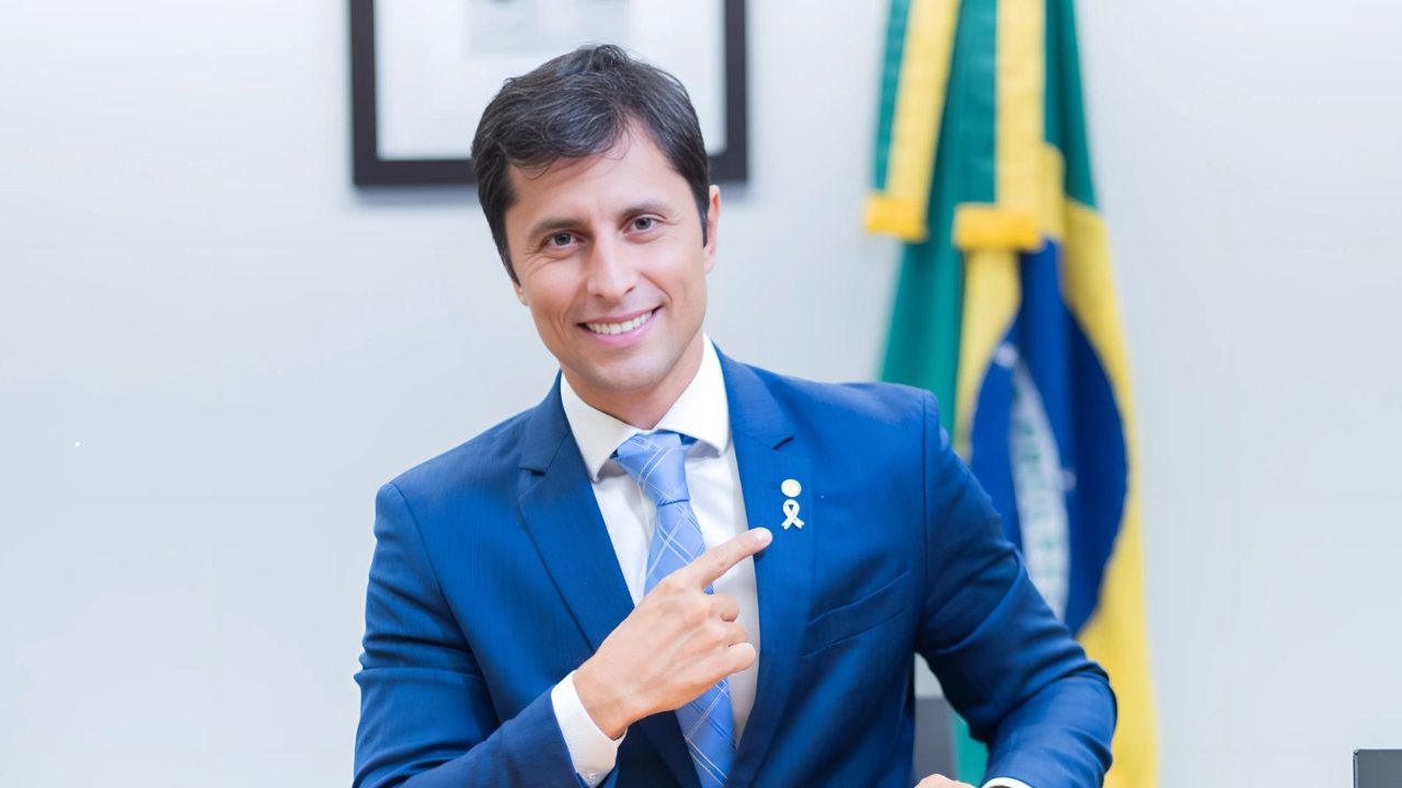 Duarte Júnior anuncia pré-candidatura ao Senado e aparece entre líderes em pesquisa
