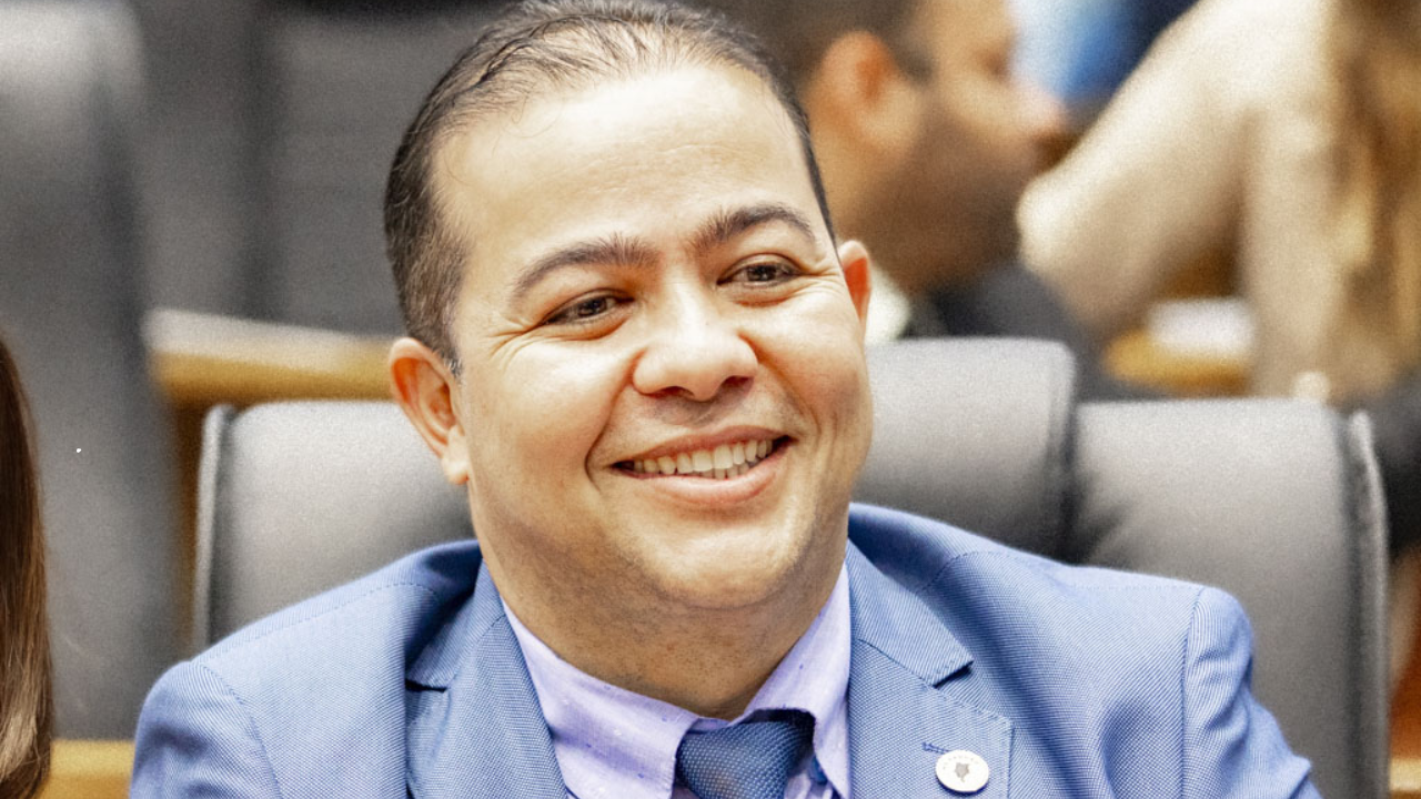 Denúncia no TCE questiona licitação de R$ 9 milhões da gestão de Rildo Amaral para obras de aterro sanitário