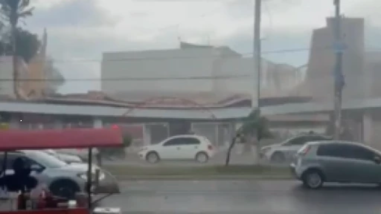 Chuva com ventania causa estragos em São Luís e atinge diferentes bairros da capital