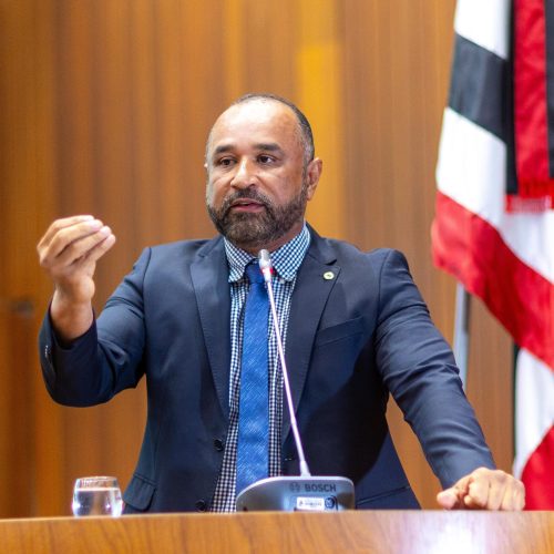 Roberto Costa parabeniza Governo do Estado pelos investimentos em programas sociais e por redução da pobreza