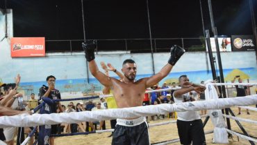 Vitória brilhante de Dominique Botelho marca a segunda edição do Arena Beach Boxing