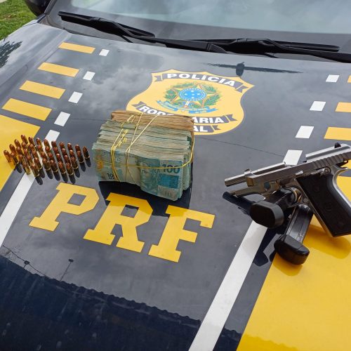Homem é preso em flagrante com armas e dinheiro em São Luís